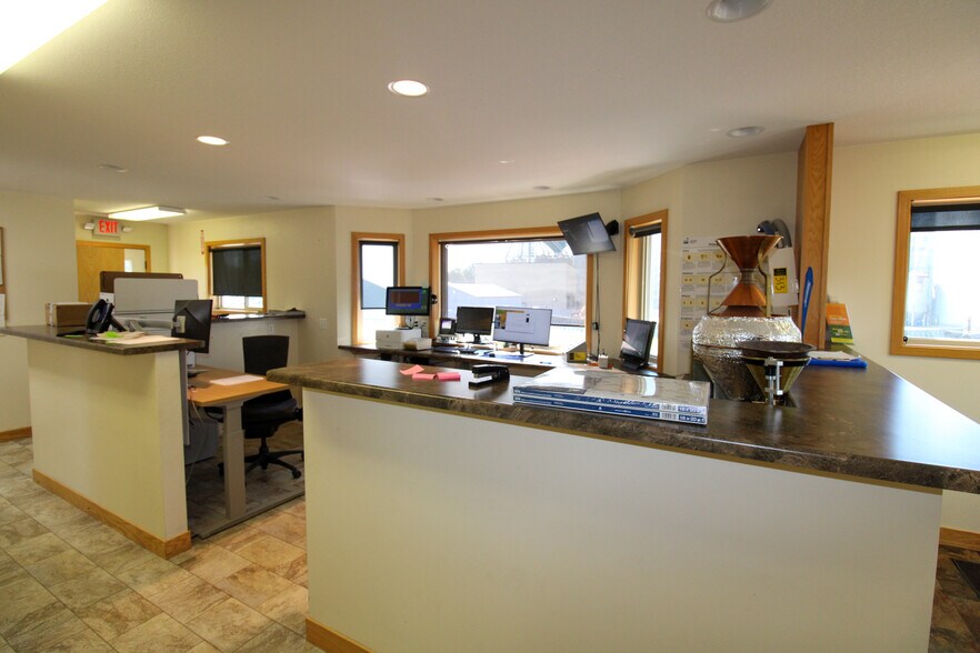 More Photos Of 107 8th Ave SW, Kasson Specialty For Sale