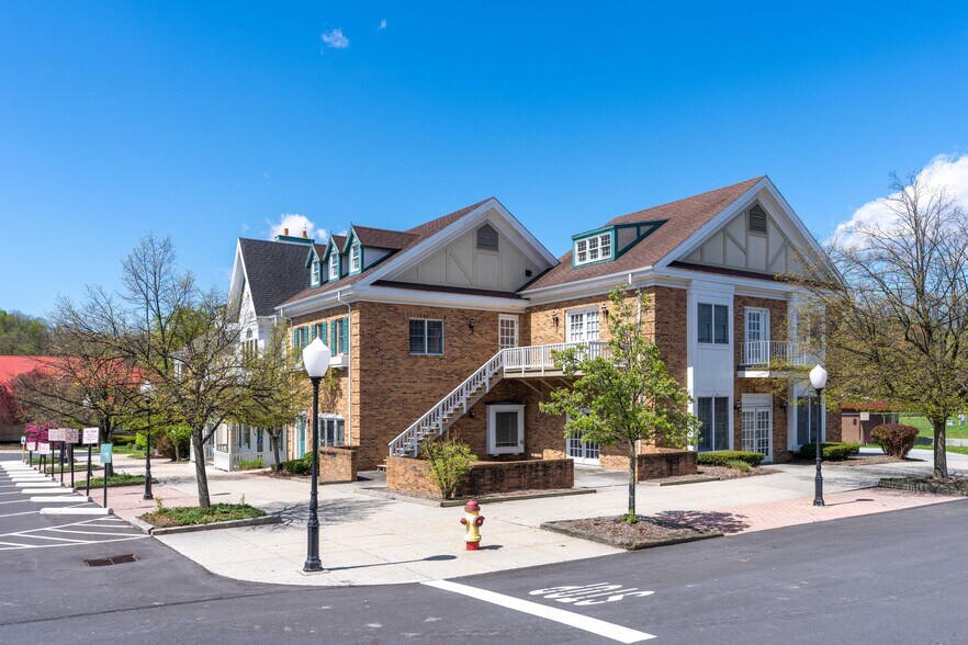 More Photos Of 101-500 Lakemont Park Blvd, Altoona Office Residential For Lease