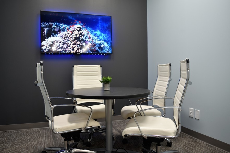 More Photos Of 101 S Elm St, Greensboro Office For Lease