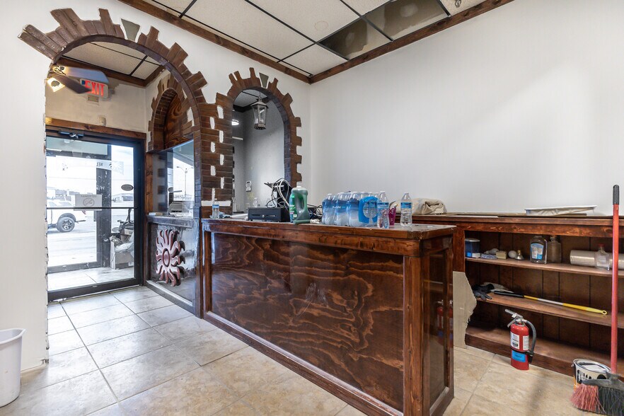 More Photos Of 128 W 8th St, Monroe General Retail For Sale