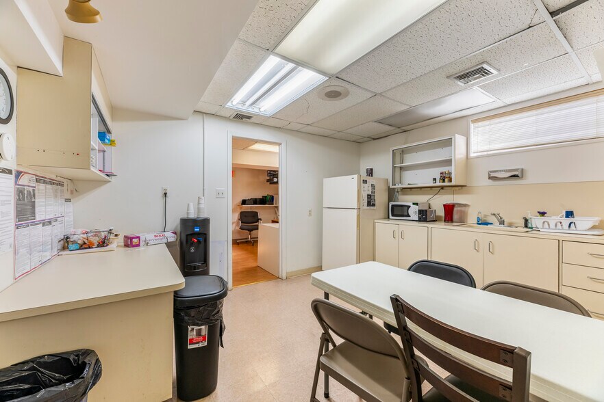 More Photos Of 123 Dunhams Corner Rd, East Brunswick Medical For Sale