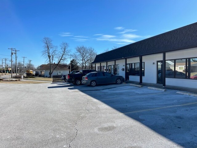 More Photos Of 204 W Pitman St, O'Fallon Office For Lease