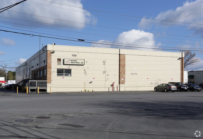 More Photos Of 132 Railroad Ave, Albany Light Distribution For Lease