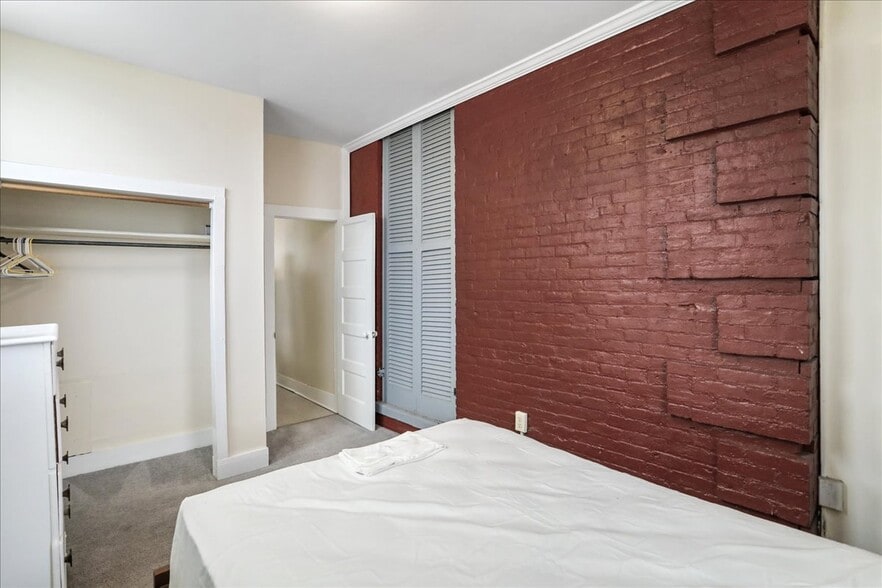 More Photos Of 229 E Union St, Cumberland Apartments For Sale