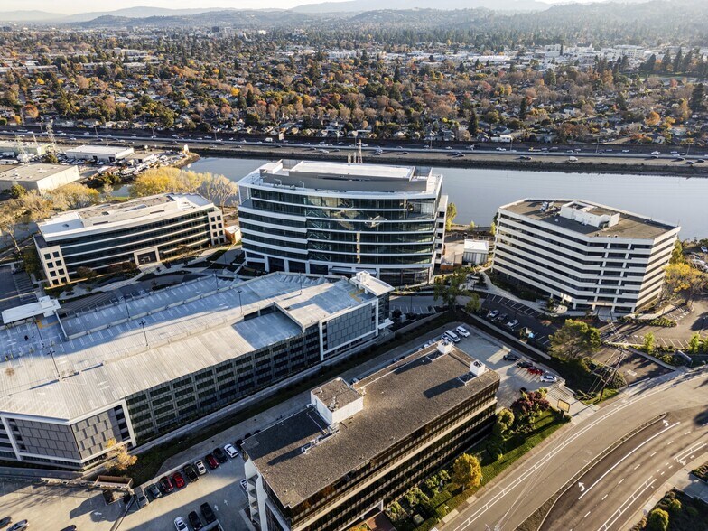 More Photos Of 567 Airport Blvd, Burlingame Office For Lease