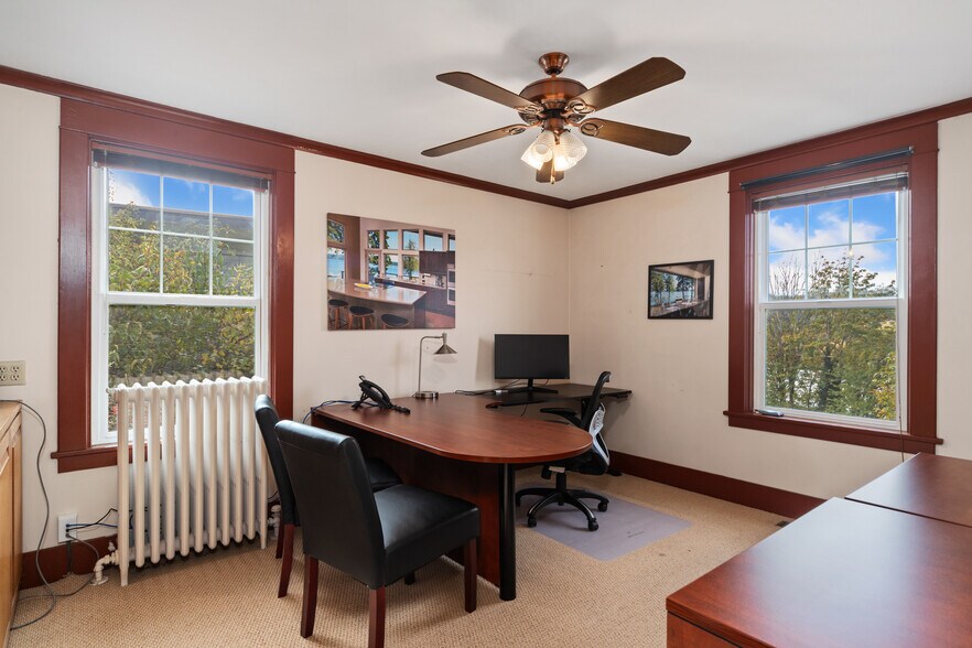 More Photos Of 19679 Front St, Poulsbo Office For Sale