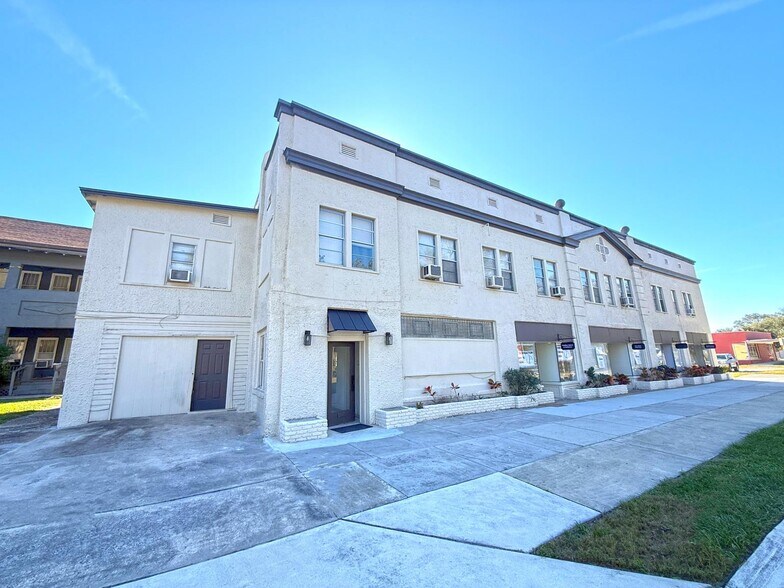 More Photos Of 244 E Graves Ave, Orange City Apartments For Lease
