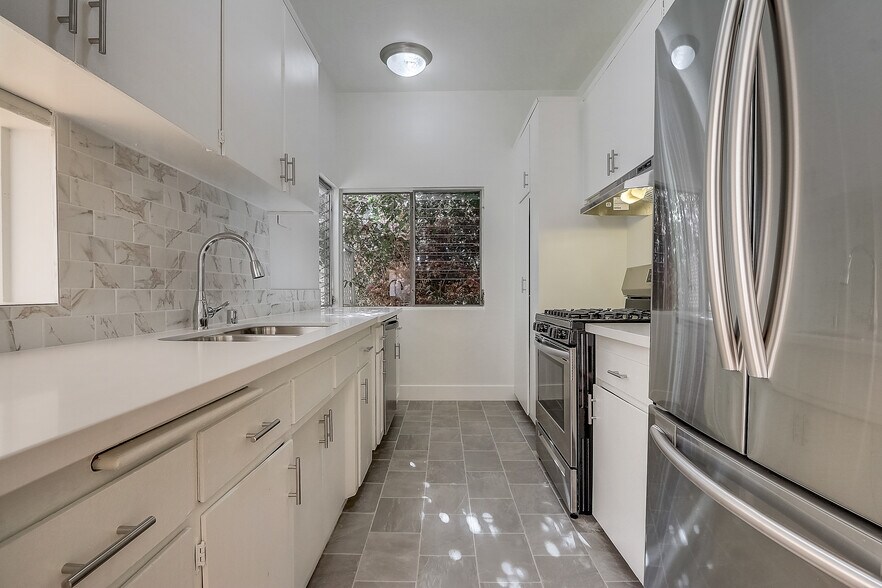 More Photos Of 3344 Keystone Ave, Los Angeles Apartments For Sale