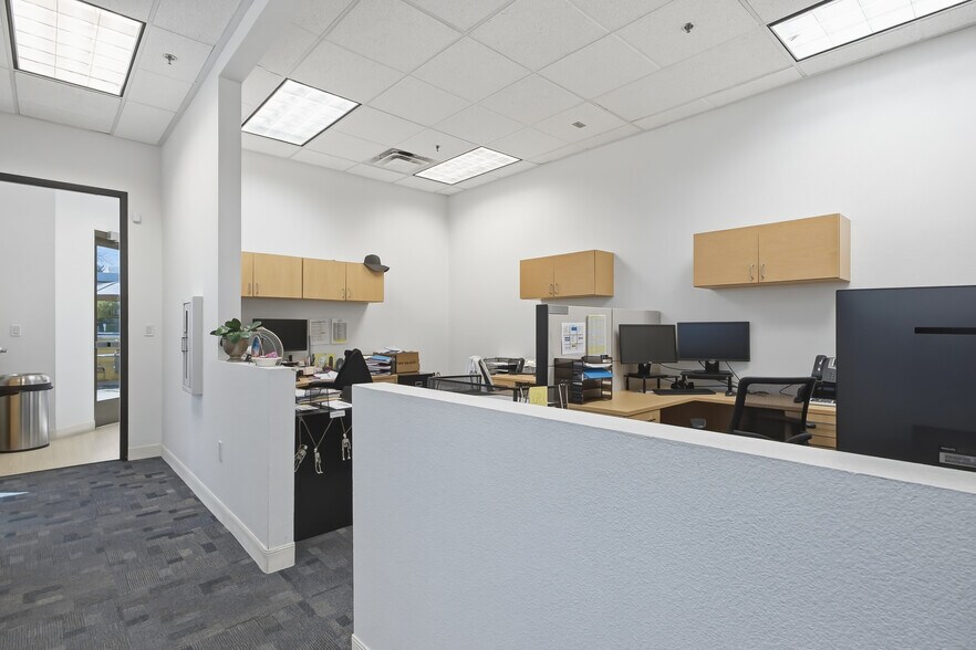 More Photos Of 10151 Park Run Dr, Las Vegas Office For Sale