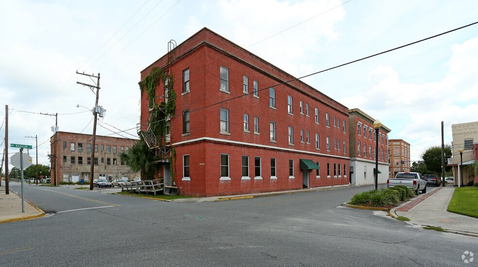 More Photos Of 228 N Marion Ave, Lake City Apartments For Lease