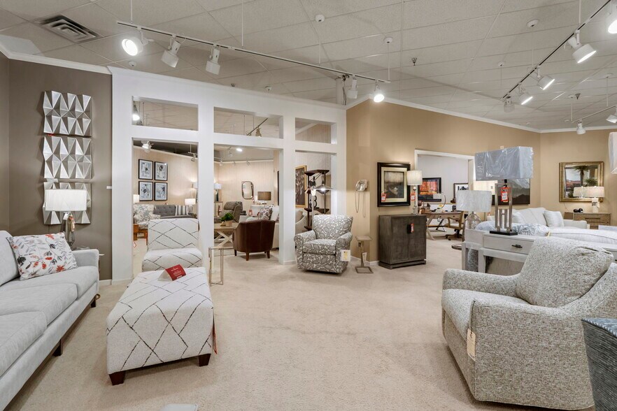 More Photos Of 334 County Road 81, Osseo Storefront Retail Office For Sale