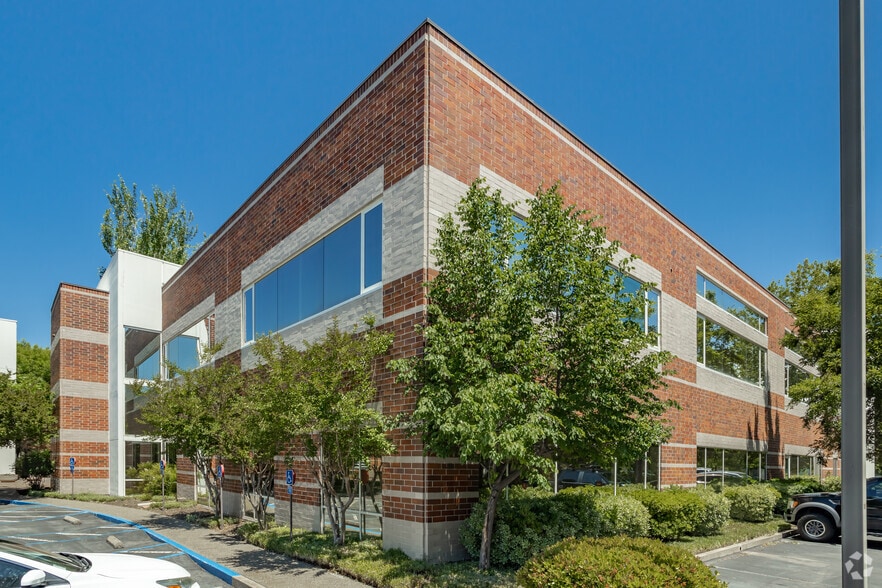 More Photos Of 2366 Gold Meadow Way, Gold River Loft Creative Space For Sale