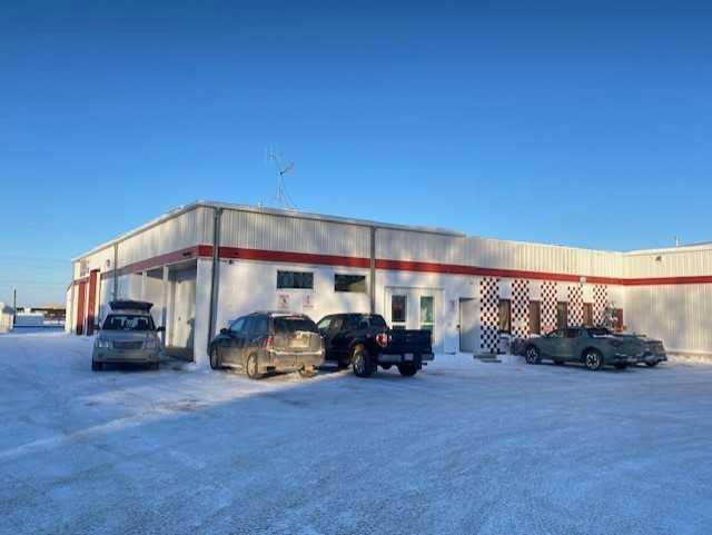 More Photos Of 4720 50 St, Lloydminster Distribution For Lease
