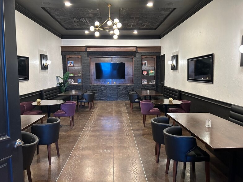 More Photos Of 5217 98th St, Lubbock General Retail For Lease
