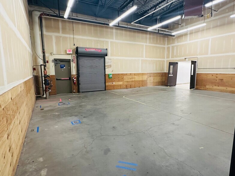 More Photos Of 728 SW 4th Ave, Ontario Drugstore For Lease
