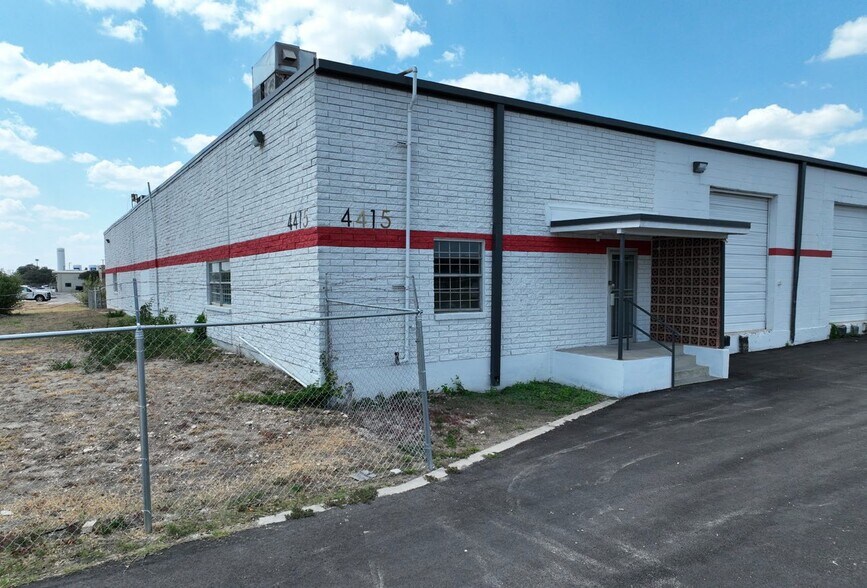 More Photos Of 4415 Dividend Dr, San Antonio Warehouse For Sale