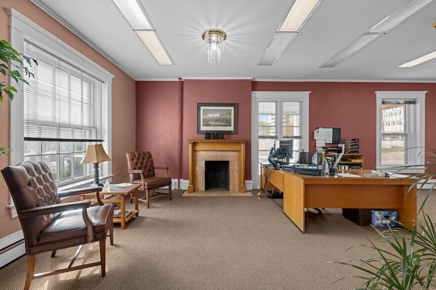 More Photos Of 851 Clarkson St, Denver Office For Sale