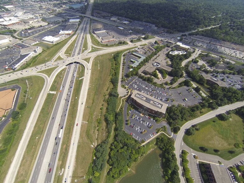 More Photos Of 8415 Allison Pointe Blvd, Indianapolis Office For Lease