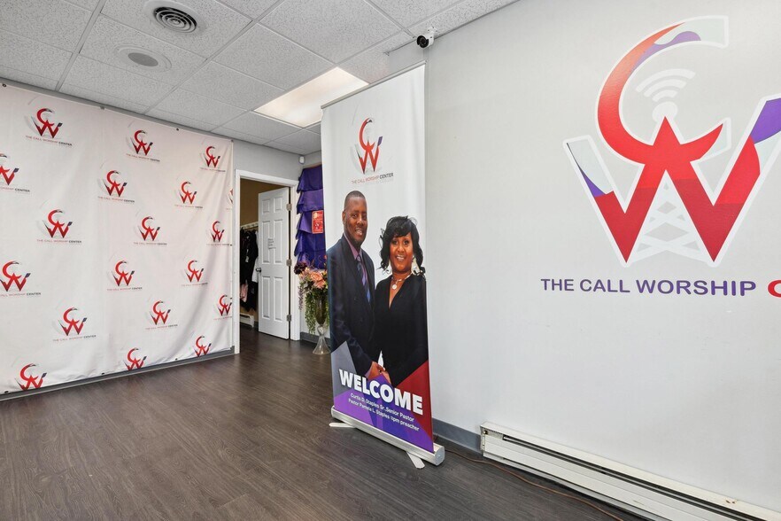 More Photos Of 8340 Pippin Rd, Cincinnati Specialty For Sale