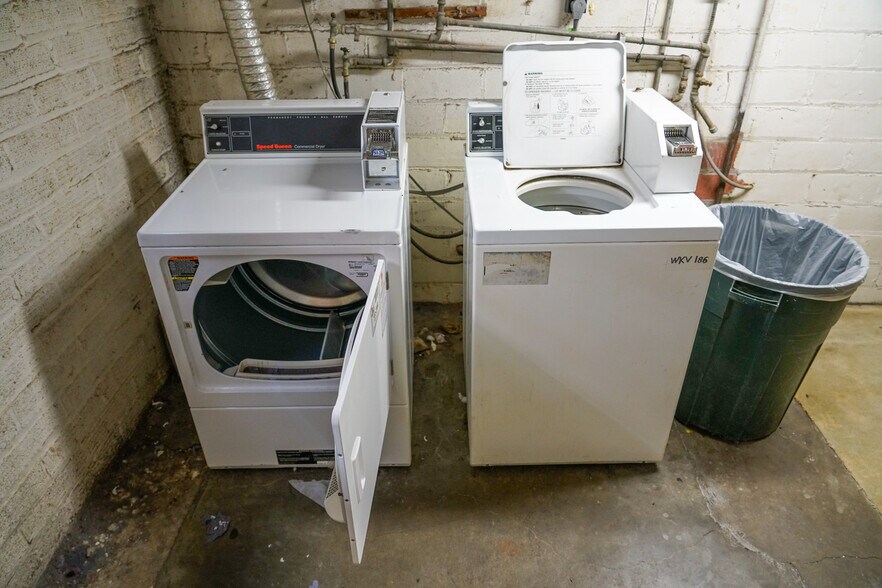 More Photos Of 209 S 4th St, Council Bluffs Apartments For Sale