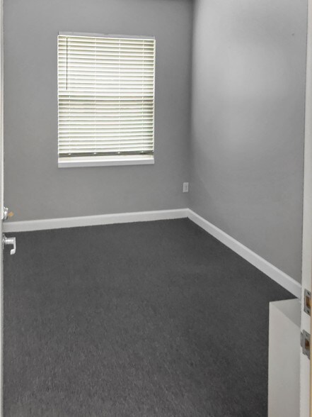More Photos Of 102 E Walker St, League City Office For Sale