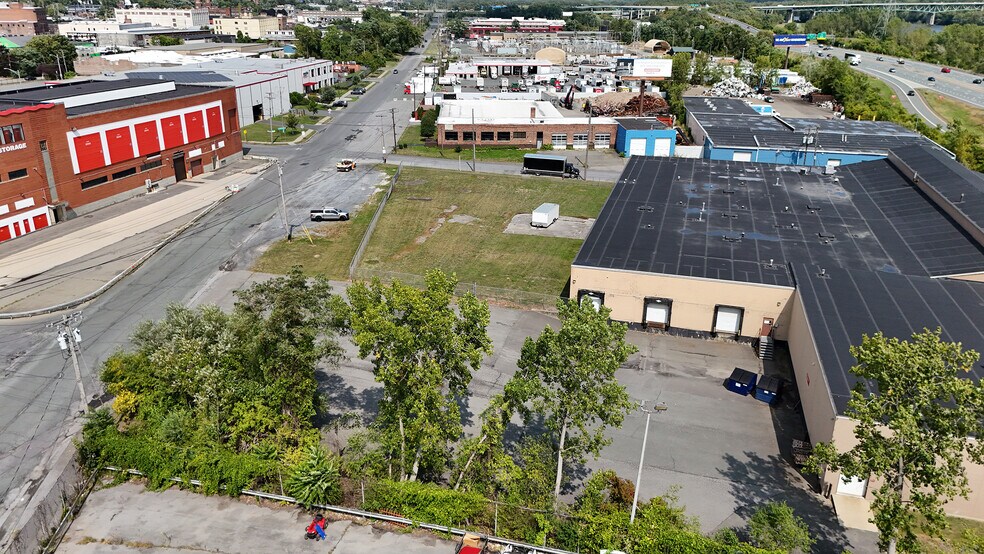 More Photos Of 10 N Ferry St, Albany Warehouse For Sale