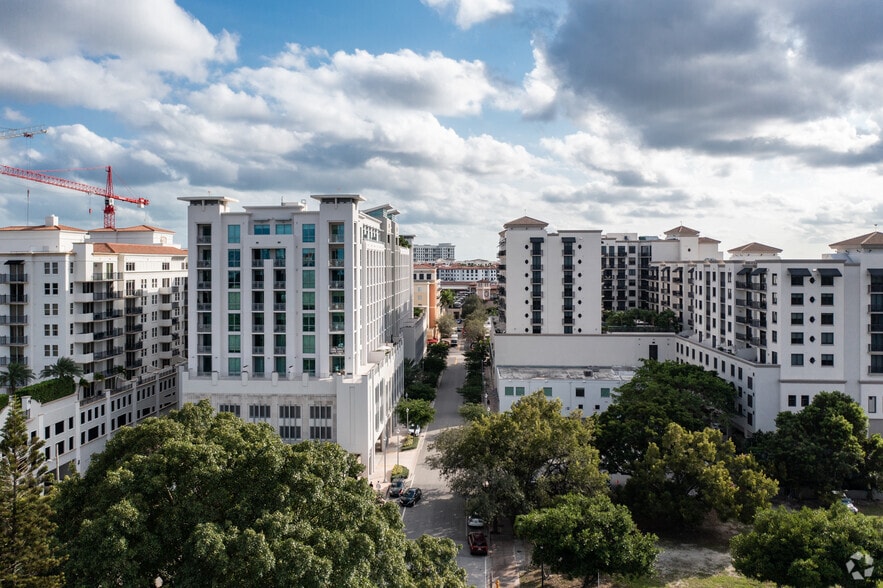More Photos Of 301 Altara Ave, Coral Gables Apartments For Sale