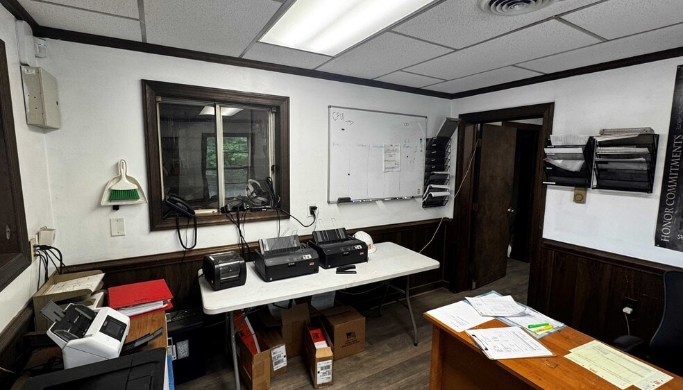More Photos Of 8324 Eagle Dr, Mechanicsville Manufacturing For Lease