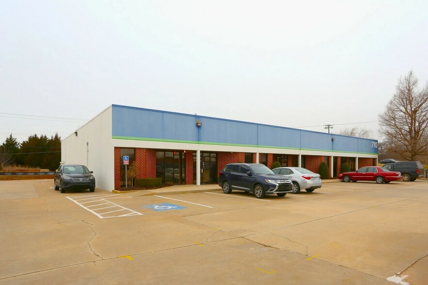 Primary Photo Of 710 W Wilshire Blvd, Oklahoma City Flex For Lease