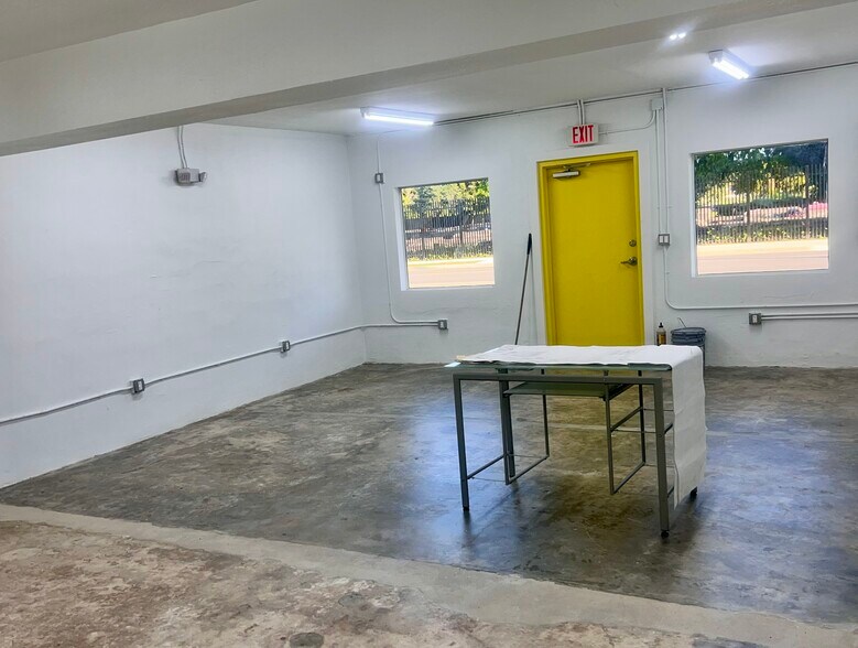 More Photos Of 3070 NW 46th St, Miami Freestanding For Sale
