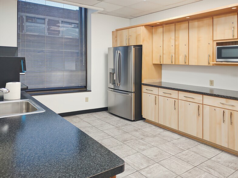 More Photos Of 259 W Broadway, Waukesha Coworking Space