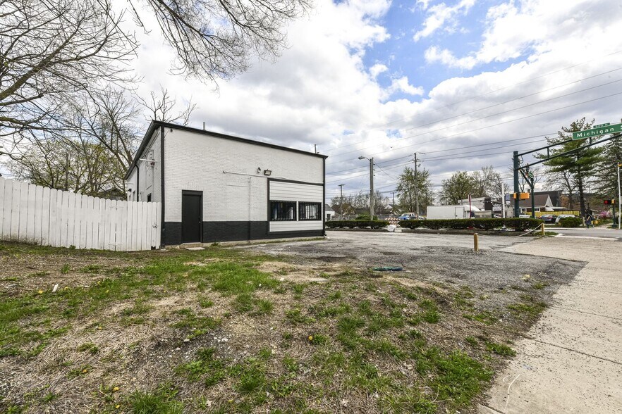 More Photos Of 4502 E Michigan St, Indianapolis General Retail For Sale