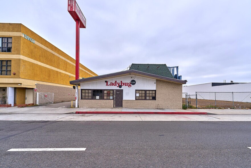 Primary Photo Of 15926 S Western Ave, Gardena Restaurant For Sale