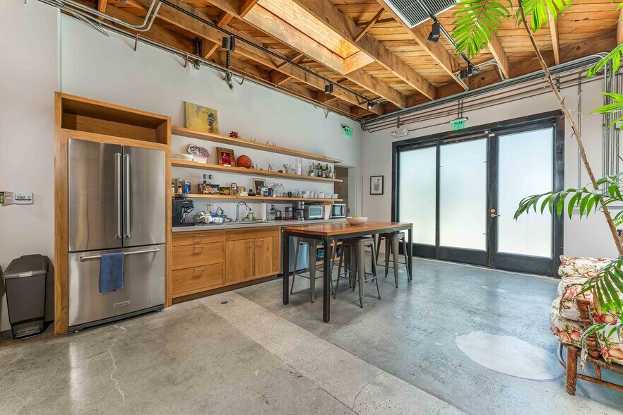 More Photos Of 1605 E 1st St, Los Angeles Loft Creative Space For Sale
