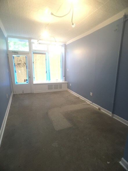 More Photos Of 22 8th Ave, New York Apartments For Lease