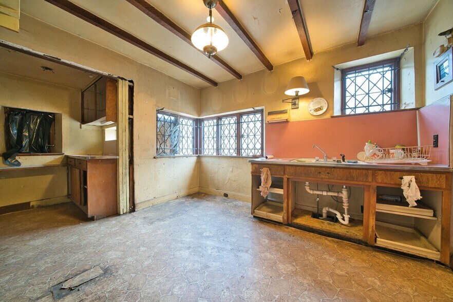 More Photos Of 1989 W Grand Blvd, Detroit Office Residential For Sale