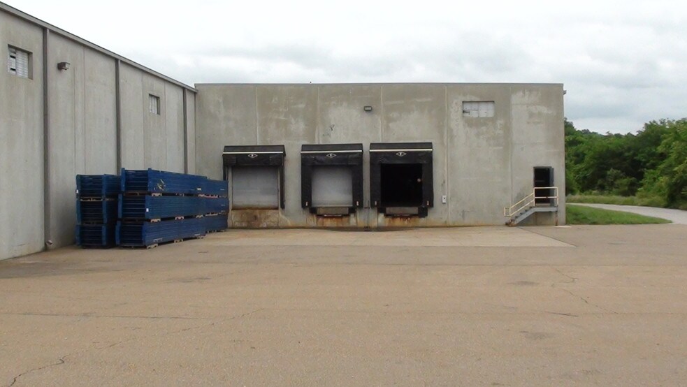 More Photos Of 8430 Horton Hwy, College Grove Distribution For Lease