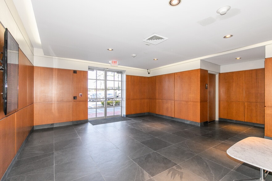 More Photos Of 575 Jericho Tpke, Jericho Office For Sale