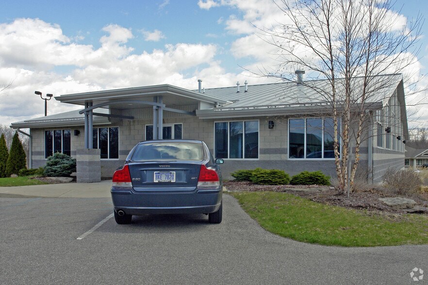 Primary Photo Of 3344 Grand Ridge Dr NE, Grand Rapids Medical For Lease