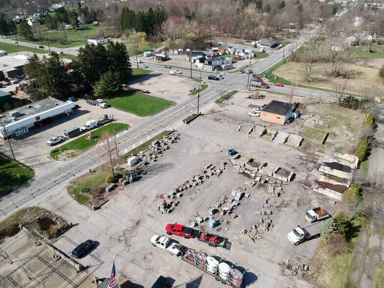 More Photos Of 8265 Euclid Chardon Rd, Kirtland Garden Center For Sale