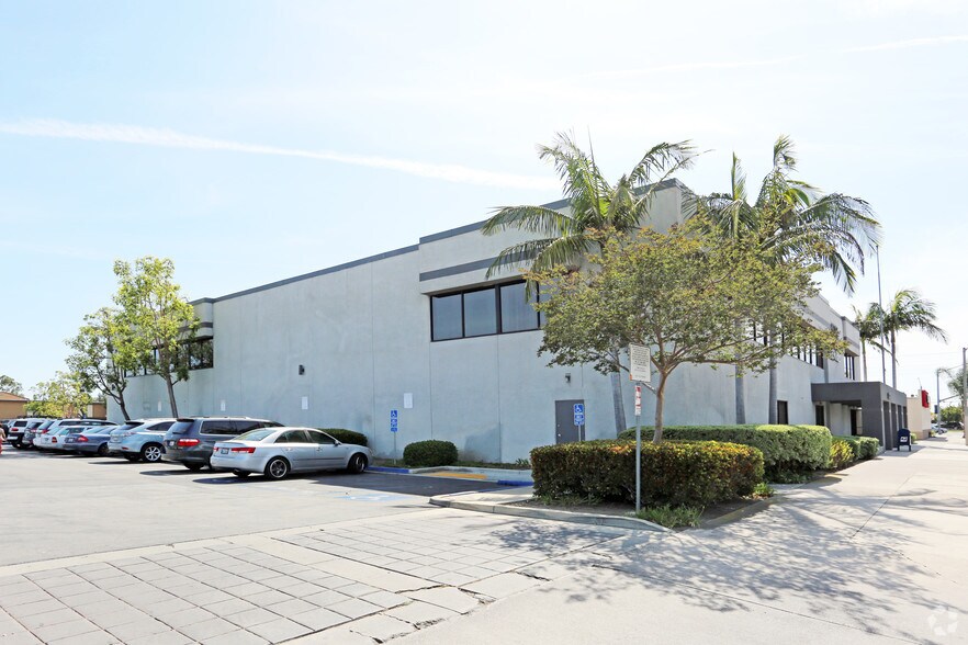 More Photos Of 1220 Hemlock Way, Santa Ana Medical For Lease