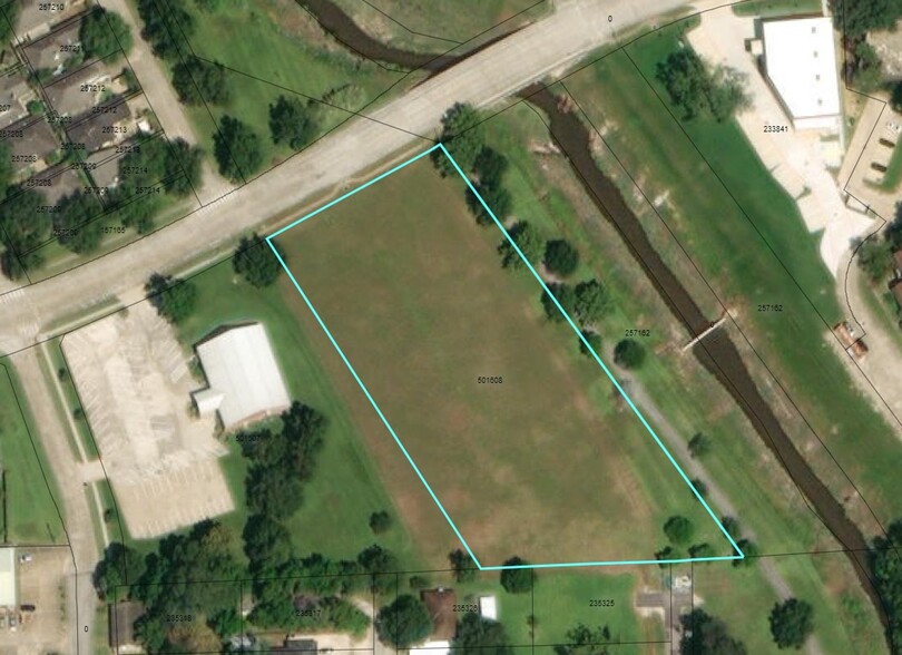 Primary Photo Of 650 E Adoue St, Alvin Land For Sale