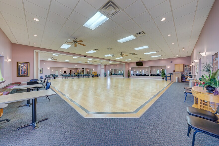 More Photos Of 1129 Thomas Jefferson Rd, Forest General Retail For Sale