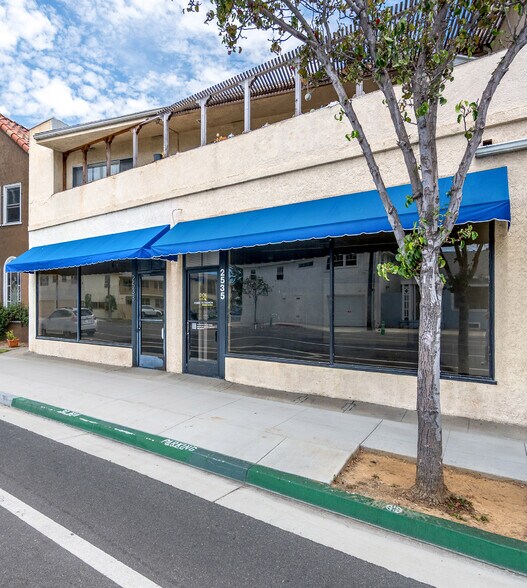 Primary Photo Of 2533-2535 E Broadway, Long Beach Storefront Retail Residential For Lease