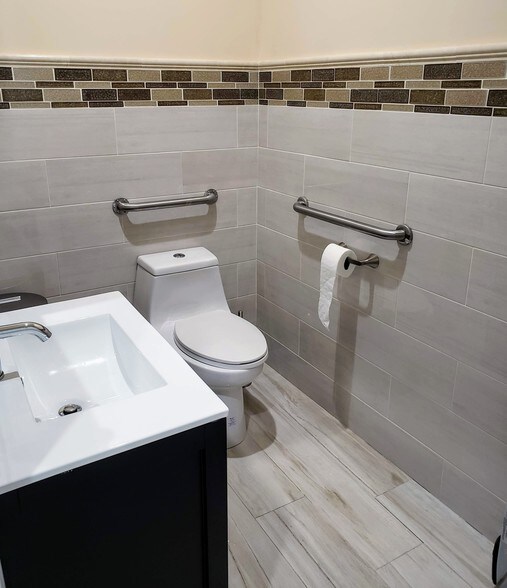 More Photos Of 13411 Liberty Ave, South Richmond Hill Storefront Retail Residential For Sale