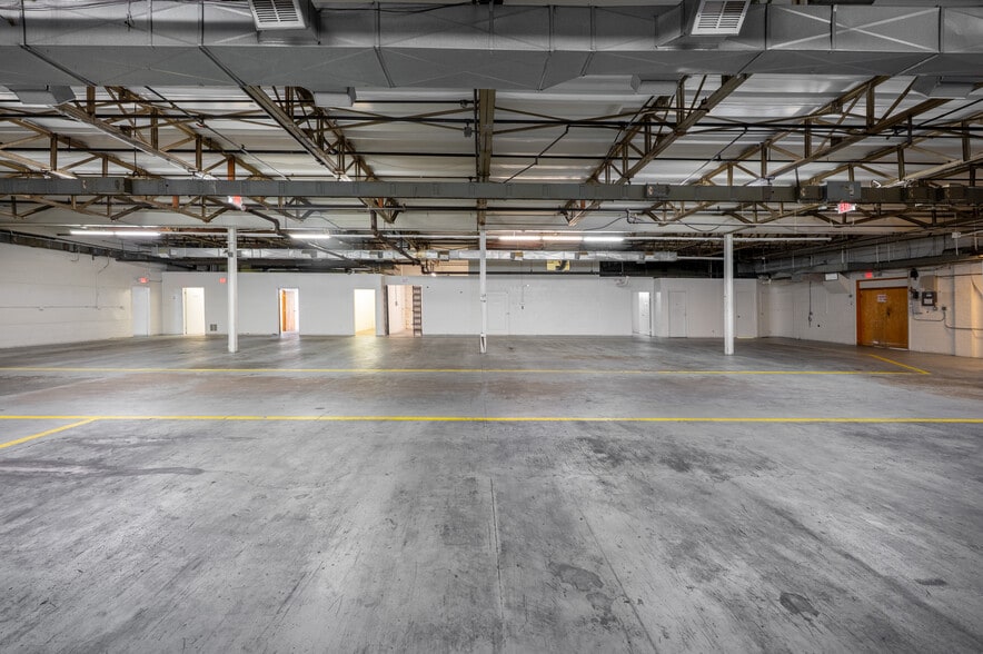 More Photos Of 36 Sylvester St, Westbury Manufacturing For Lease