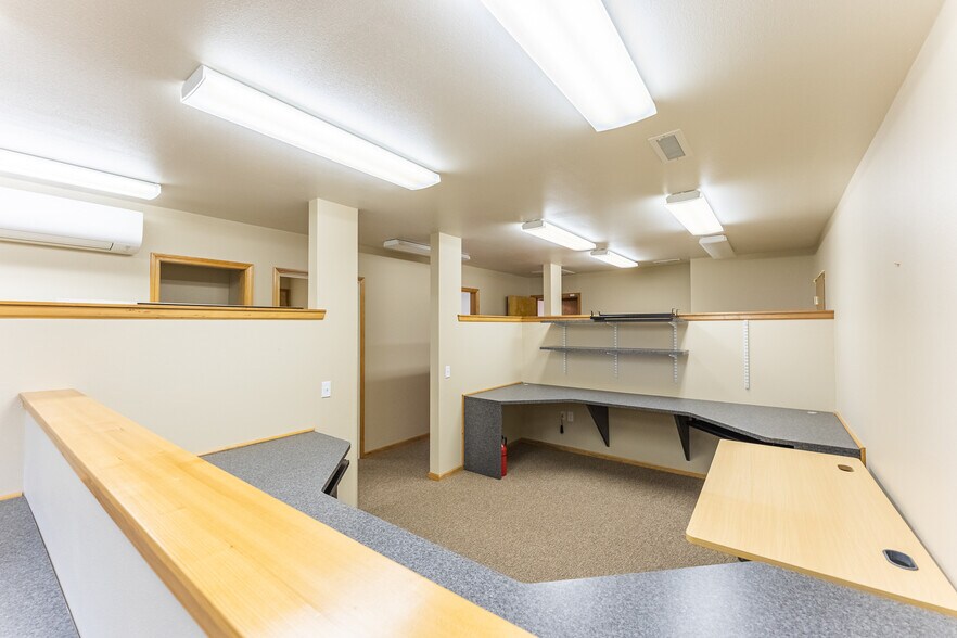 More Photos Of 914 Citadel Dr, Everson Office Residential For Lease