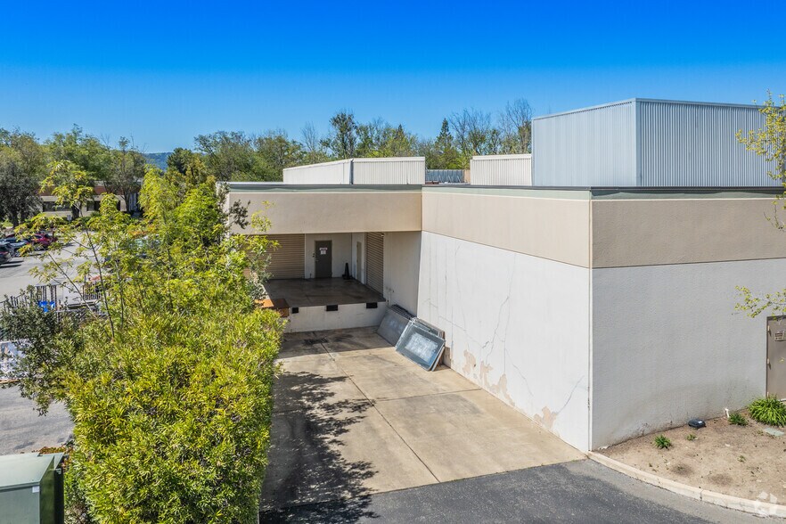 More Photos Of 1279 Quarry Ln, Pleasanton Light Manufacturing For Lease