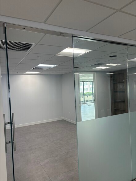 More Photos Of 1701 Ponce De Leon Blvd, Coral Gables Office For Lease