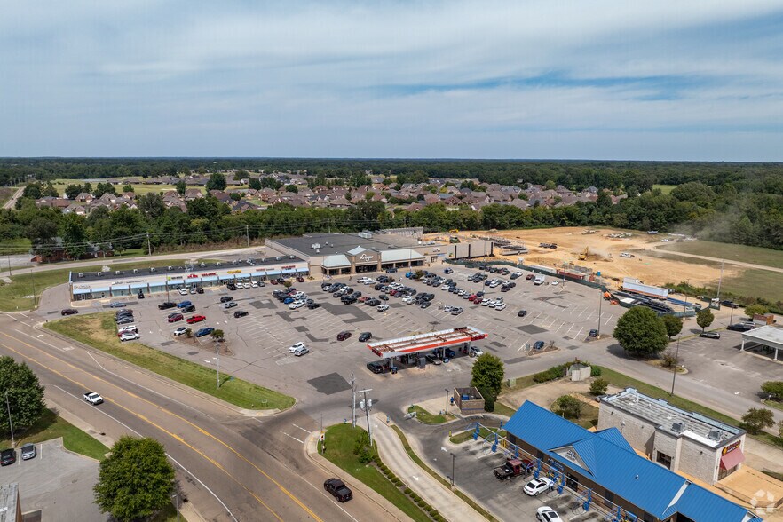 More Photos Of 7237-7263 Highway 64, Oakland General Retail For Lease